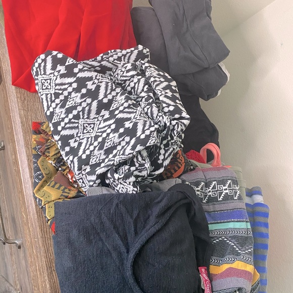 Random articles of clothing - Picture 1 of 3